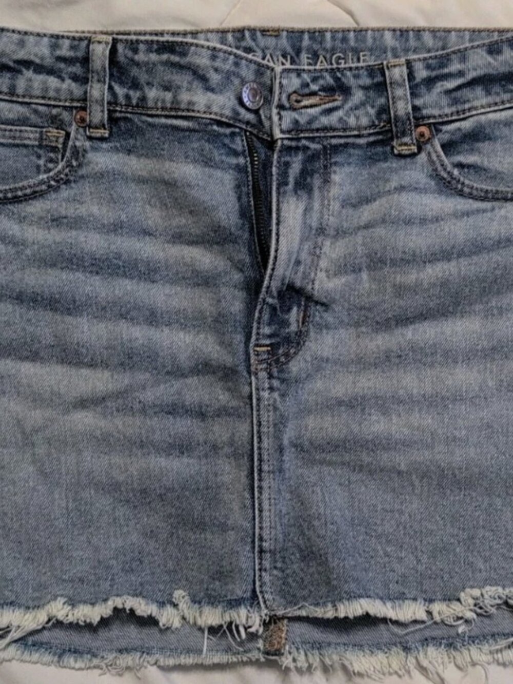 American Eagle AE Ex-Boyfriend Denim Skirt Women’s 10 Blue Distressed Fringe Hem